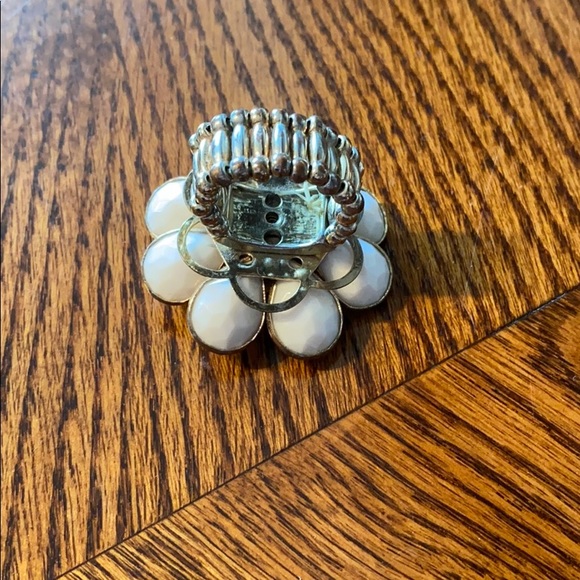 💫 Expandable Flower Ring 🌸🌻 - Picture 2 of 4